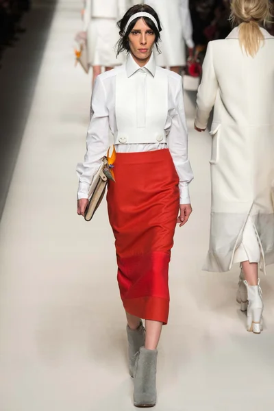 Look 5